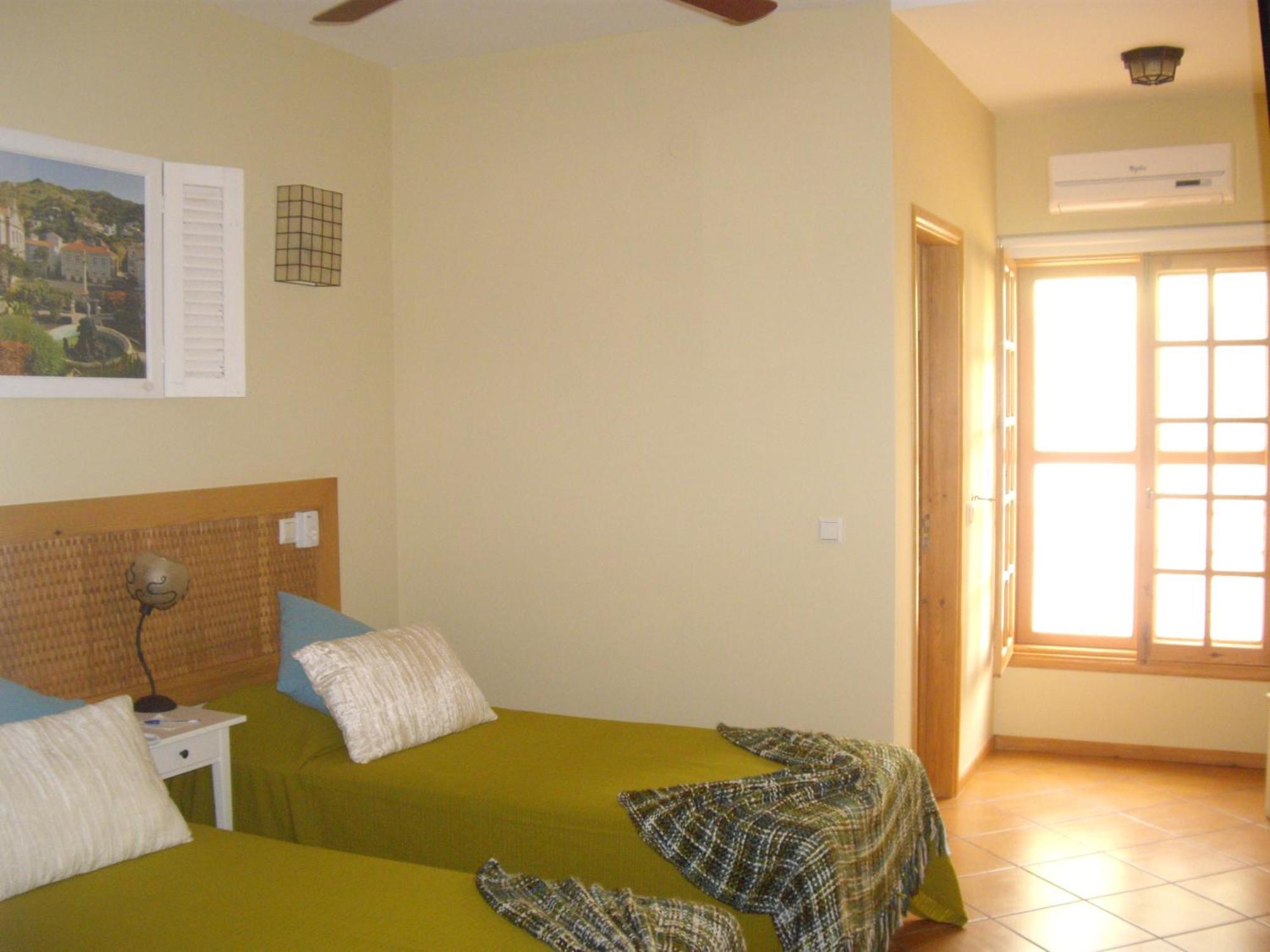 Kira'S Boutique Hotel Мінделу Номер фото