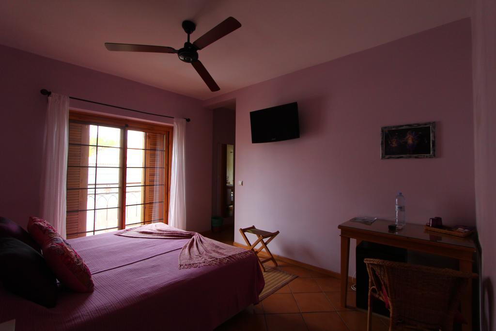 Kira'S Boutique Hotel Мінделу Екстер'єр фото